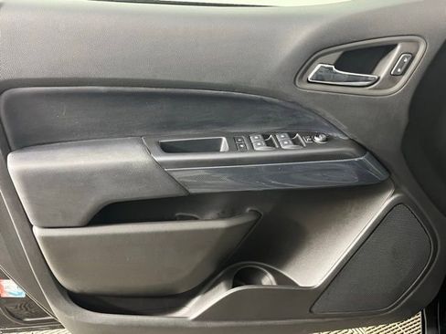 Used 2022 Chevrolet Colorado Z71 w/ Z71 Midnight Edition image 22