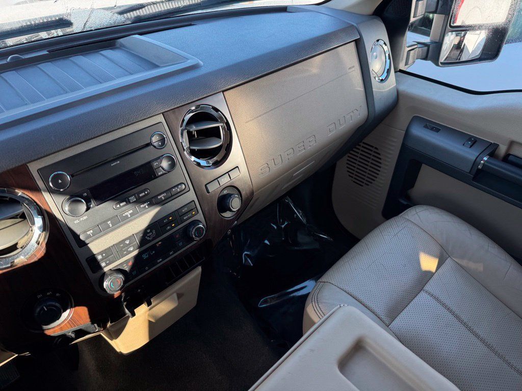 Used 2012 Ford F350 Lariat w/ Lariat Interior Pkg AWD/4WD image 23