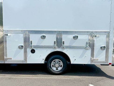 New 2025 Chevrolet Express 3500 w/ Power Convenience Package image 18