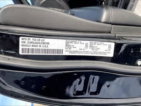 Used 2020 Dodge Durango SXT image 34