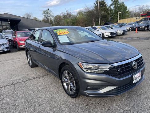 Used 2019 Volkswagen Jetta R-Line image 2
