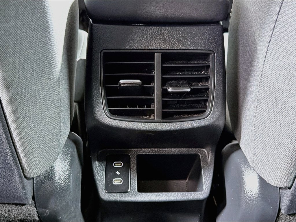 Used 2025 Kia Seltos LX AWD/4WD image 24