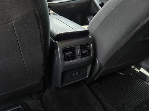 Certified 2023 Nissan Rogue SV FWD image 13