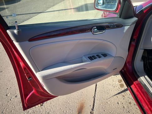 Used 2009 Buick Lucerne CXL w/ Driver Confidence Package image 13