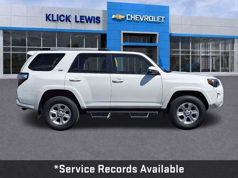 Used 2019 Toyota 4Runner SR5 Premium AWD/4WD image 9