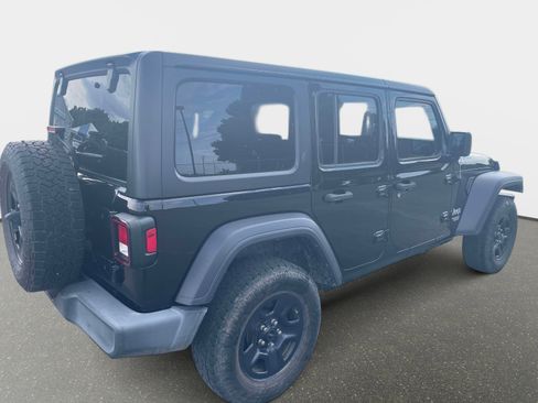Used 2018 Jeep Wrangler Unlimited Sport AWD/4WD image 5