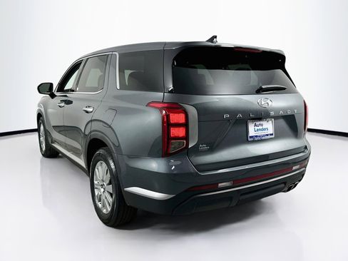 Used 2023 Hyundai Palisade SE FWD image 7
