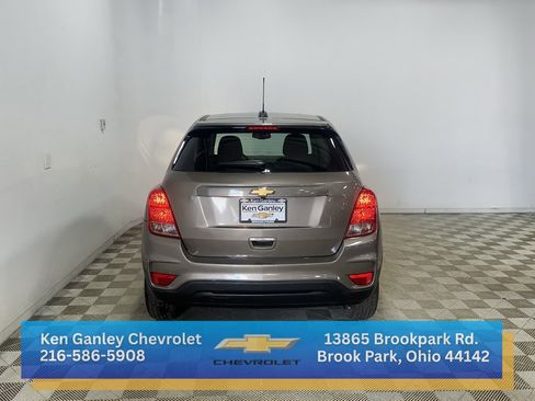Used 2021 Chevrolet Trax LS w/ Tint and Cruise Package image 5