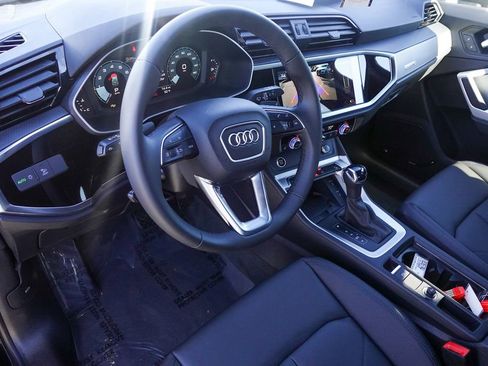 New 2025 Audi Q3 2.0T Premium image 12
