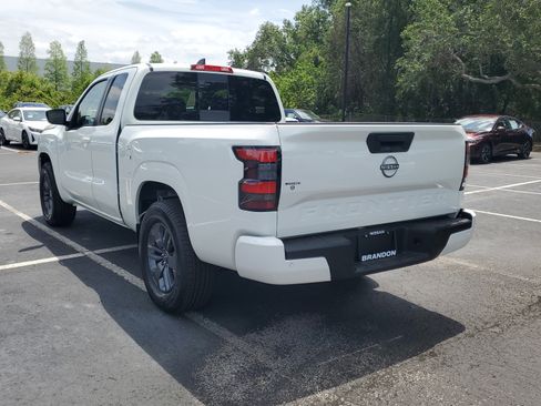 New 2025 Nissan Frontier SV image 7