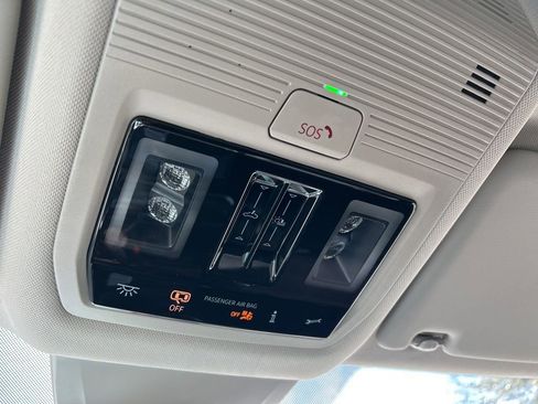 New 2026 Volkswagen Atlas SE image 40