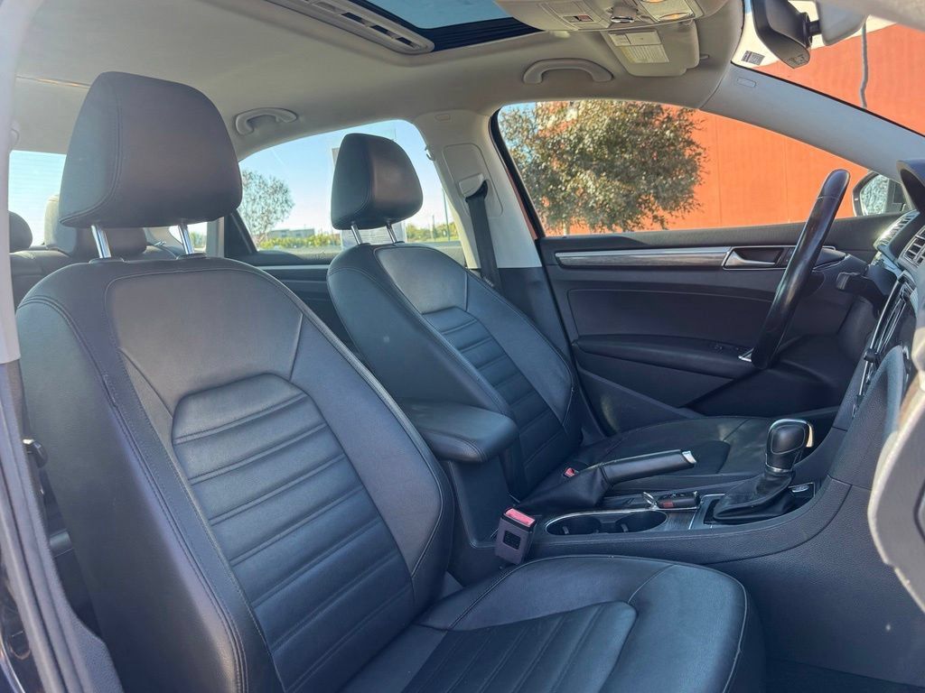 Used 2017 Volkswagen Passat 1.8T SEL Premium FWD image 24