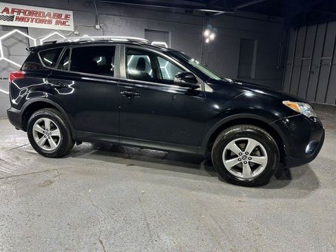 Used 2015 Toyota RAV4 XLE AWD/4WD image 6
