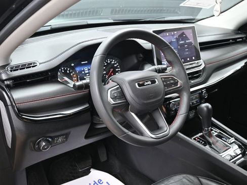 Used 2022 Jeep Compass Trailhawk image 24