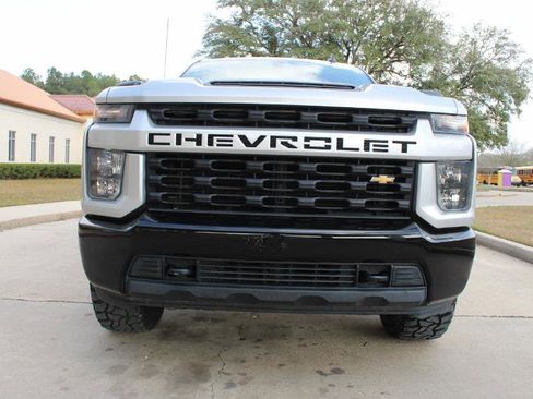 Used 2021 Chevrolet Silverado 2500 Custom w/ Custom Value Package image 7