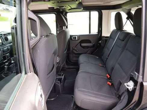 Used 2019 Jeep Wrangler Unlimited Sport AWD/4WD image 9