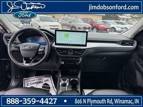 Used 2025 Ford Escape Platinum image 2