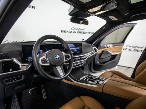 Used 2025 BMW X7 xDrive40i w/ M Sport Package AWD/4WD image 23
