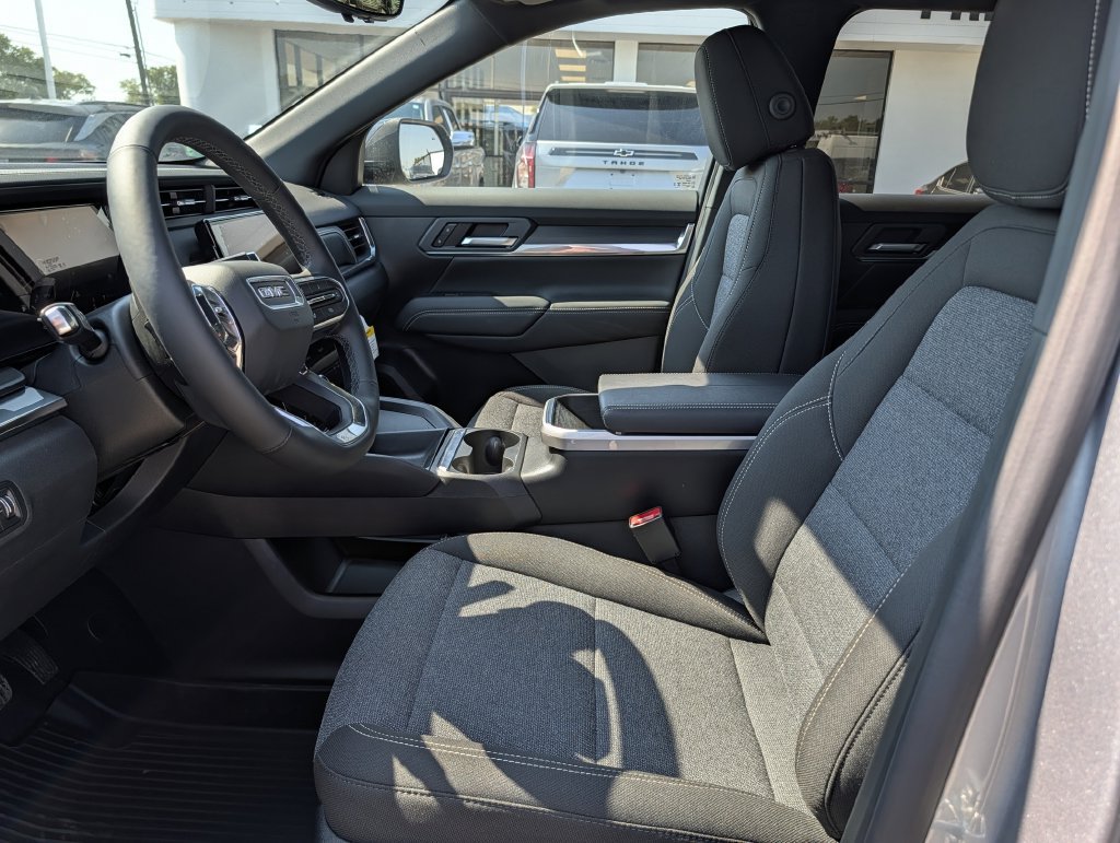 New 2027 GMC Terrain Elevation w/ Technology Package II FWD image 26