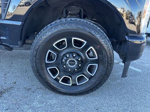 Used 2025 Ford F350 Platinum image 38