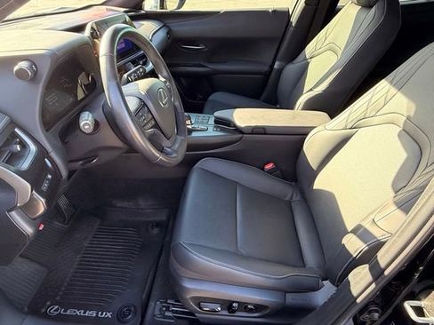 Used 2025 Lexus UX 300h AWD w/ Cold Area Package image 11