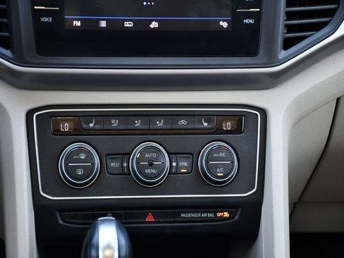 Used 2021 Volkswagen Atlas SE image 25