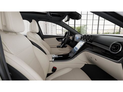 Used 2026 Mercedes-Benz C 300 4MATIC Sedan image 4