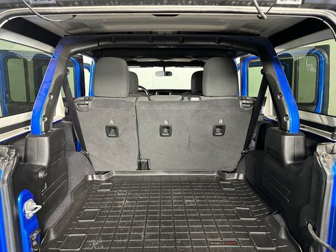 Used 2021 Jeep Wrangler Unlimited Sport image 18