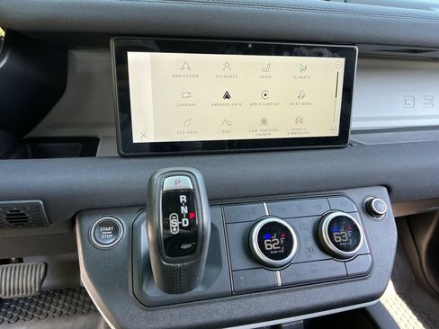 Used 2023 Land Rover Defender 110 SE AWD/4WD image 17