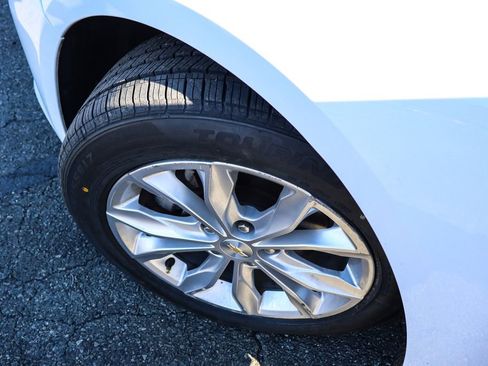 Used 2023 Chevrolet Malibu LT image 41