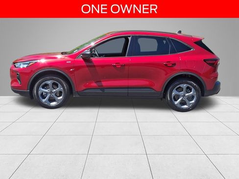 Used 2025 Ford Escape ST-Line w/ Cold Weather Package AWD/4WD image 7