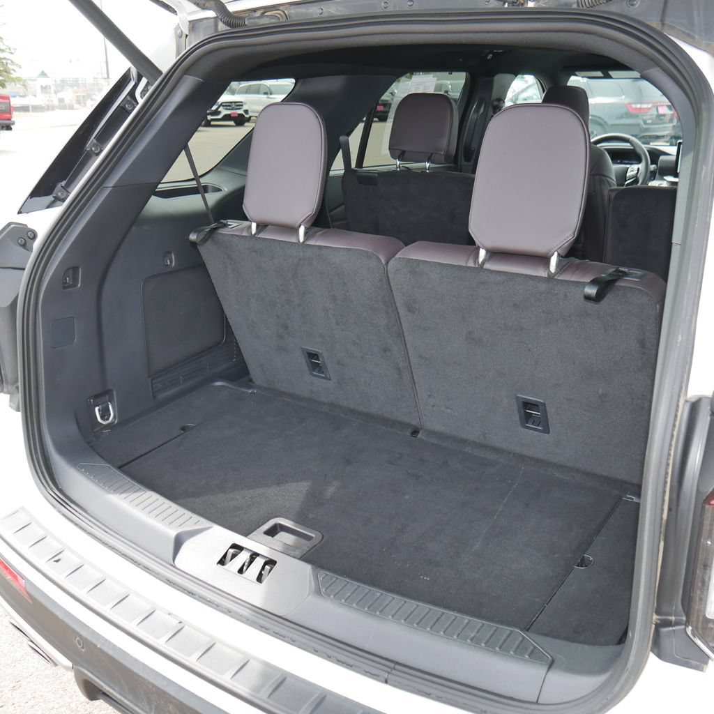 Used 2025 Ford Explorer Platinum w/ Ultimate Package AWD/4WD image 19
