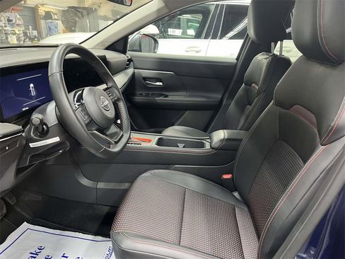 Used 2025 Nissan Kicks SR image 16
