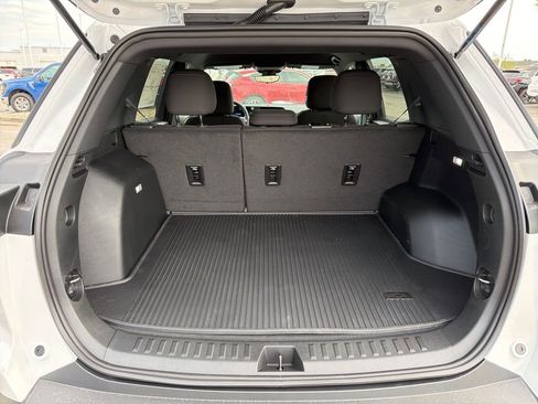 New 2026 Chevrolet Equinox LT AWD/4WD image 13