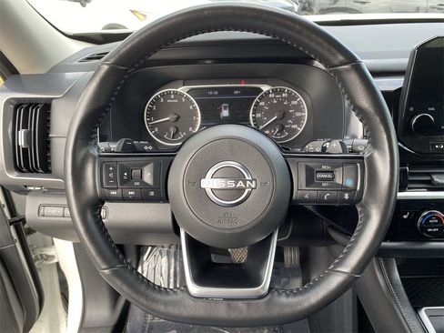 Used 2022 Nissan Pathfinder SL w/ Lighting Package (N92) image 31