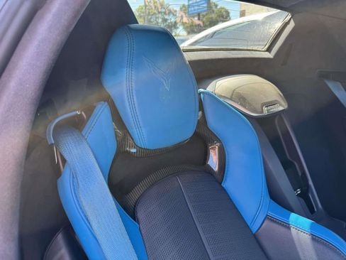 Used 2021 Chevrolet Corvette Stingray Premium Conv w/ Z51 Performance Package image 7