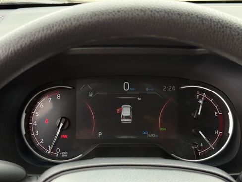 Used 2025 Toyota RAV4 XLE w/ Convenience Package image 19