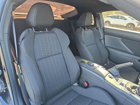 Used 2023 Toyota GR86 Base w/ ALL Weather Mat Package (TMS) image 12