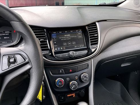 Used 2019 Chevrolet Trax LT image 6