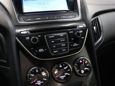 Used 2015 Hyundai Genesis 3.8 RWD image 23