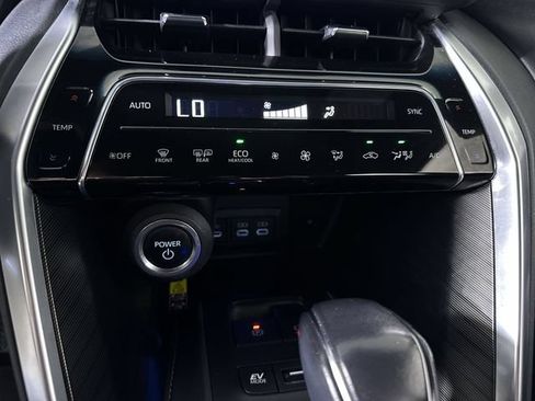 Used 2023 Toyota Venza XLE AWD/4WD image 17