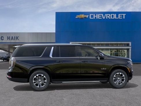 New 2026 Chevrolet Suburban LT w/ Comfort Package RWD image 5