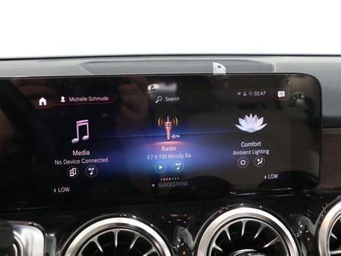 Used 2022 Mercedes-Benz GLB 250 4MATIC image 22