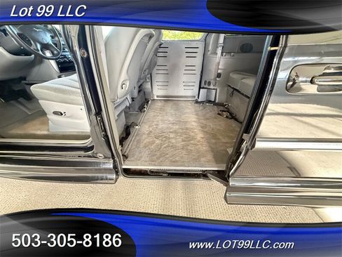 Used 2006 Chrysler Town & Country Touring w/ Trailer Tow Prep Group FWD image 45