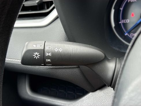 Used 2024 Toyota RAV4 LE AWD/4WD image 16