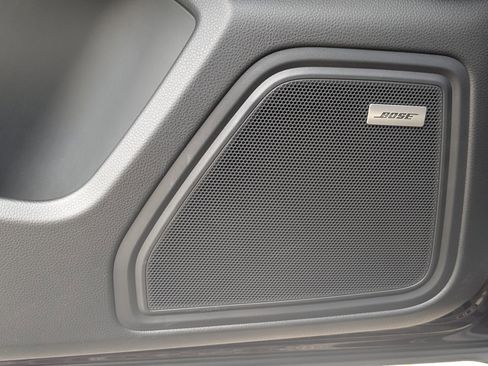 New 2026 Porsche Macan image 14