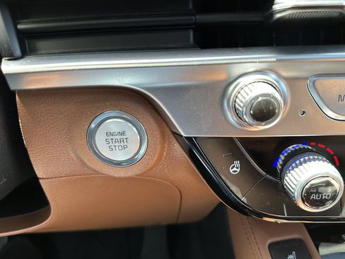 Certified 2025 Kia Telluride EX X-Line AWD/4WD image 32