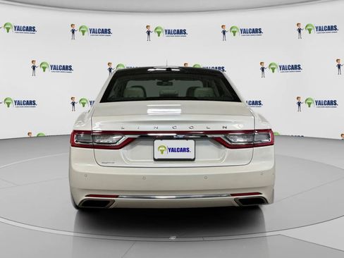 Used 2017 Lincoln Continental Select w/ Climate Package image 4
