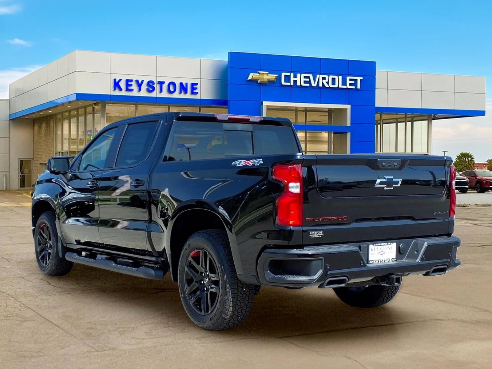 Used 2026 Chevrolet Silverado 1500 RST w/ Redline Edition AWD/4WD image 5
