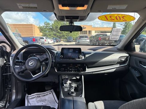 Used 2021 Nissan Rogue SV AWD/4WD image 14
